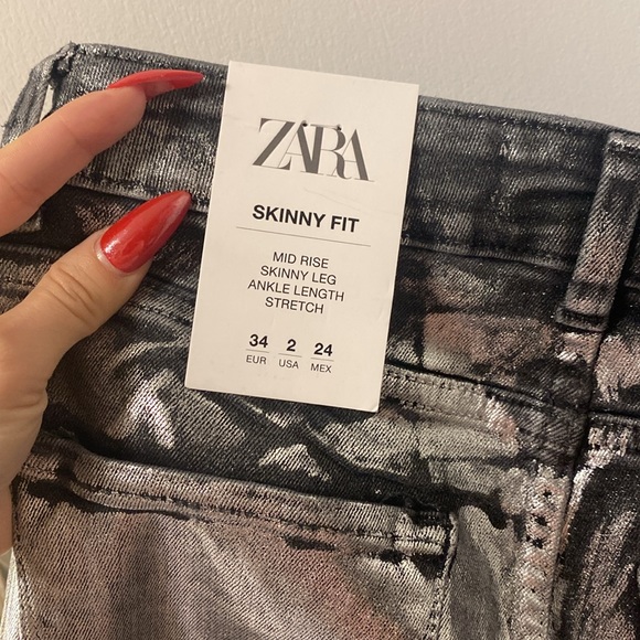 BRAND NEW METALLIC ZARA JEANS - Picture 7 of 8